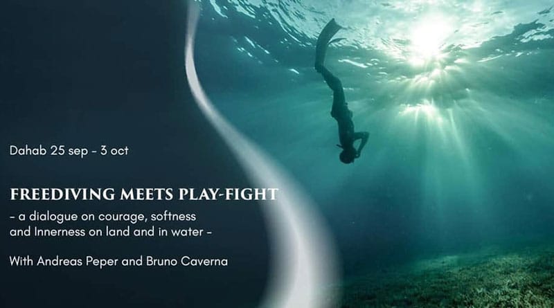 FREEDIVING MEETS PLAY-FIGHT