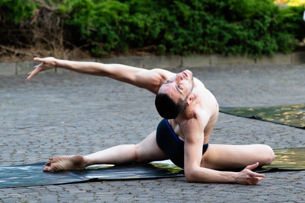 EgriBiancoDanza is Looking for Male Dancers