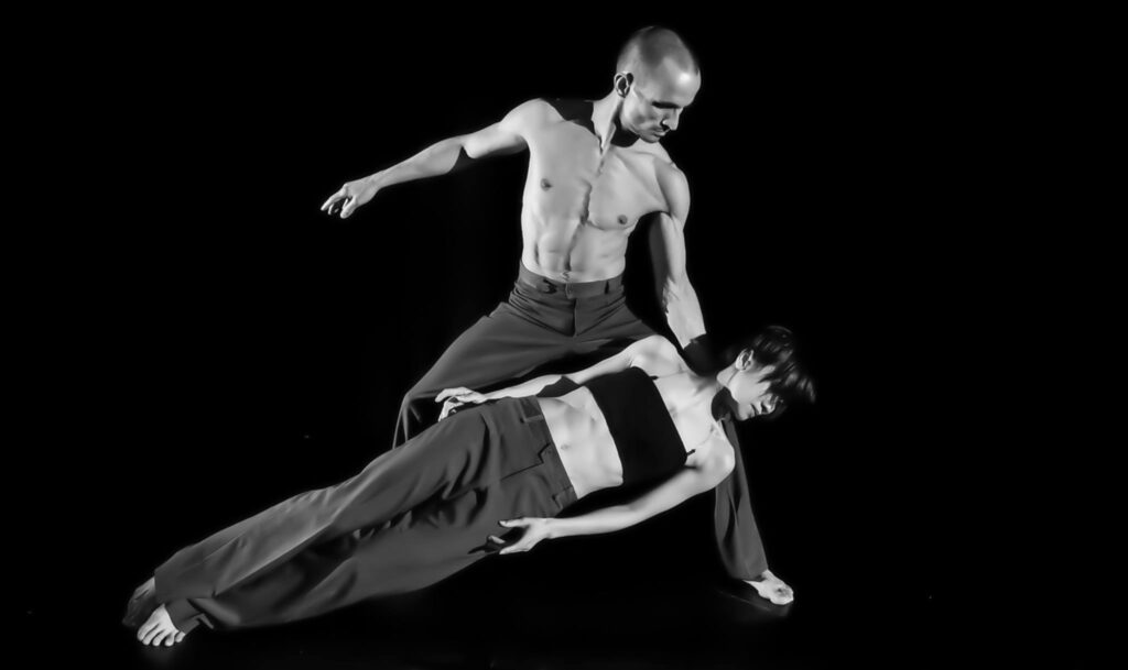 MuNo-Productions is Looking for Professional Male Dancers