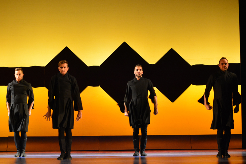 Zagreb City Theatre "Komedija" is Looking for Male Dancers