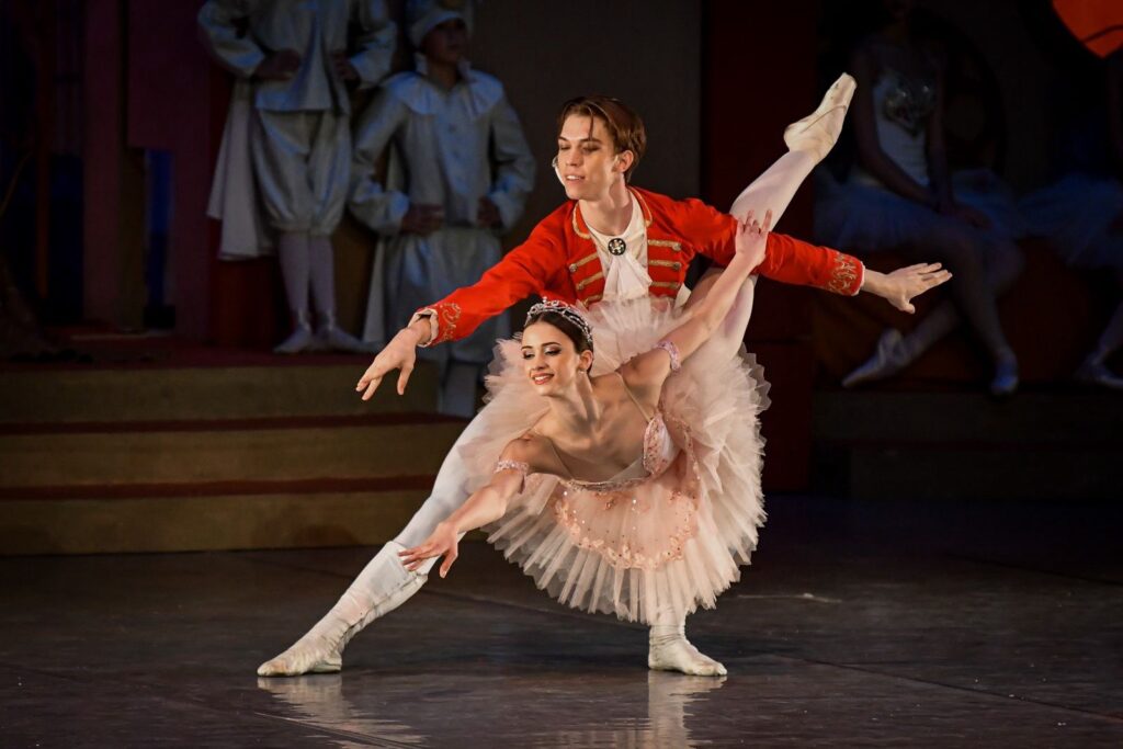 Serbian National Theatre is Looking for 10 Ballet Dancers