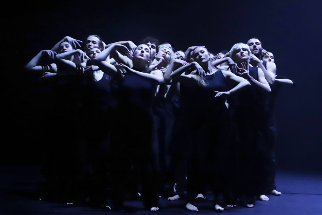 Théâtre du Corps Pietragalla Derouault is Looking for Male Dancers